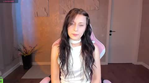 Snapshot of tracey_gill chatting on May 26, 2026, 9:27 am tracey_gill online show from May 26, 2026, 9:27 am