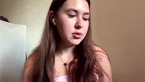 Snapshot of tracievanier chatting on July 13, 2026, 7:11 am Thea online show from July 13, 2026, 7:11 am