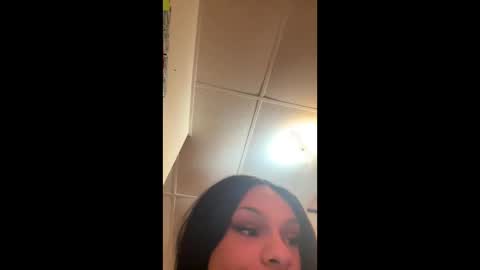 tracy227 online show from October 25, 2025, 8:33 am