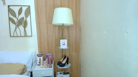 Snapshot of tranene_jian chatting on February 28, 2025, 5:48 am JIAN online show from February 28, 2025, 5:48 am