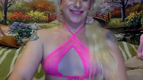 Snapshot of trannymilfcumslut chatting on February 23, 2025, 9:55 am TrannyCumSlut online show from February 23, 2025, 9:55 am