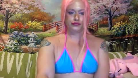 Snapshot of trannymilfcumslut chatting on March 5, 2025, 6:33 am TrannyCumSlut online show from March 5, 2025, 6:33 am