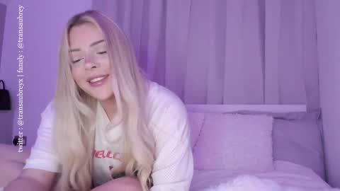 aubrey 3 online show from October 2, 2025, 7:43 pm