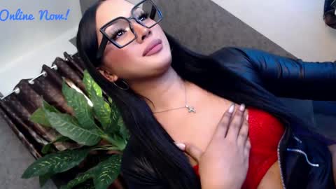 Snapshot of transbadassx chatting on December 5, 2024, 1:47 am CLEOPATHRA online show from December 5, 2024, 1:47 am