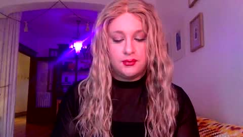 TranCalliope online show from December 3, 2024, 8:50 pm