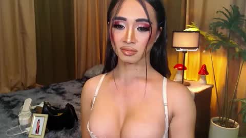 ROSY TAN  BE MY KING DONT FORGET TO FOLLOW AND THUMBS UP ME online show from September 20, 2025, 3:35 pm
