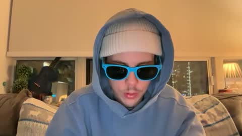 transguy222 online show from March 19, 2026, 2:37 am