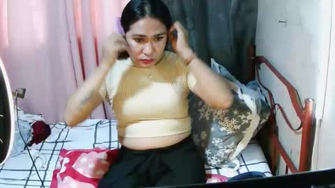 transhottie28 online show from November 24, 2025, 6:24 am