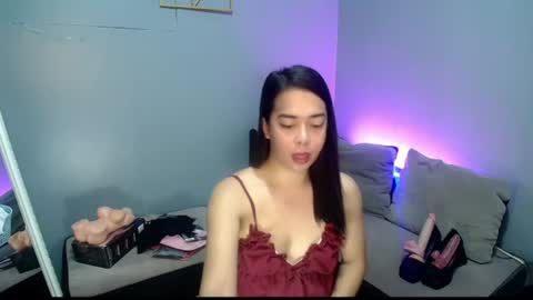 Snapshot of transmanilasue chatting on July 11, 2026, 12:24 am Sue online show from July 11, 2026, 12:24 am