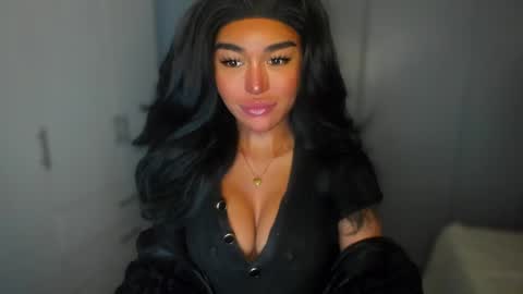 Snapshot of transnextdoor_ chatting on December 24, 2024, 3:38 am ALMIGHTY GODDESS VALENTINA online show from December 24, 2024, 3:38 am