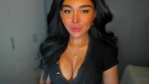 Snapshot of transnextdoor_ chatting on December 24, 2024, 6:44 am ALMIGHTY GODDESS VALENTINA online show from December 24, 2024, 6:44 am
