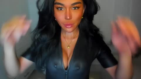 Snapshot of transnextdoor_ chatting on January 6, 2025, 5:59 pm ALMIGHTY GODDESS VALENTINA online show from January 6, 2025, 5:59 pm