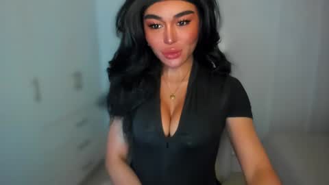 Snapshot of transnextdoor_ chatting on January 8, 2025, 8:07 pm ALMIGHTY GODDESS VALENTINA online show from January 8, 2025, 8:07 pm