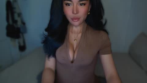 Snapshot of transnextdoor_ chatting on February 27, 2025, 6:18 am ALMIGHTY GODDESS VALENTINA online show from February 27, 2025, 6:18 am