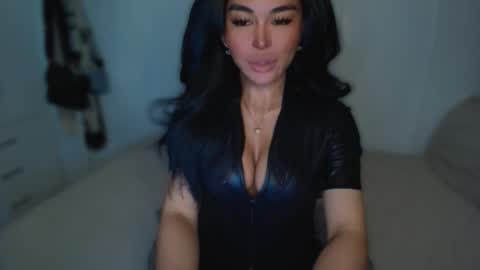 Snapshot of transnextdoor_ chatting on March 1, 2025, 4:37 am ALMIGHTY GODDESS VALENTINA online show from March 1, 2025, 4:37 am