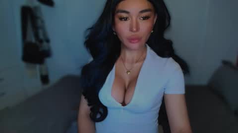 Snapshot of transnextdoor_ chatting on March 8, 2025, 3:06 am ALMIGHTY GODDESS VALENTINA online show from March 8, 2025, 3:06 am