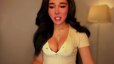 Snapshot of transnextdoor_ chatting on September 17, 2025, 11:17 pm ALMIGHTY GODDESS VALENTINA online show from September 17, 2025, 11:17 pm
