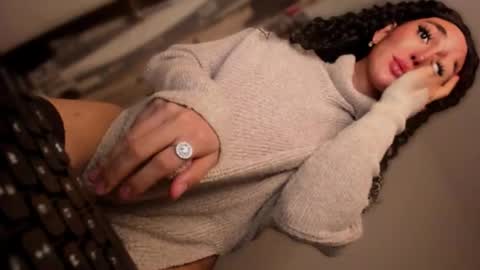 ALMIGHTY GODDESS VALENTINA online show from October 17, 2025, 12:25 am