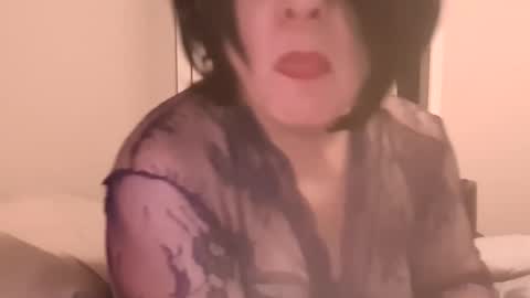 Snapshot of traphouseslutbunny4fun chatting on February 20, 2026, 10:16 am traphouseslutbunny4fun online show from February 20, 2026, 10:16 am