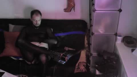 Snapshot of travanale chatting on March 5, 2025, 2:36 am travanale online show from March 5, 2025, 2:36 am