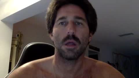 TravisKenn online show from September 26, 2025, 11:36 am