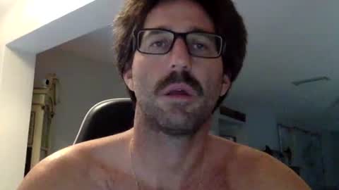 TravisKenn online show from September 30, 2025, 11:37 am