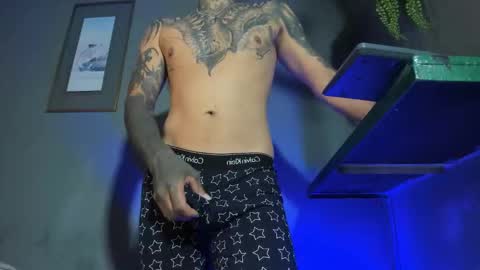 TRAV - INDEPENDENT MODEL online show from October 22, 2025, 2:45 am