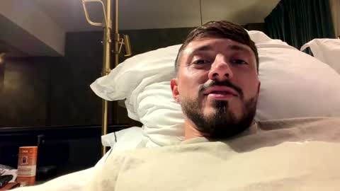 Snapshot of travonidas chatting on November 10, 2025, 9:52 am Greek God online show from November 10, 2025, 9:52 am