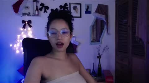 Emily online show from December 26, 2024, 9:37 pm