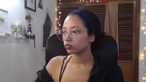 Emily online show from January 21, 2025, 3:21 pm