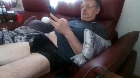 trebgeis1 online show from April 11, 2026, 11:03 am