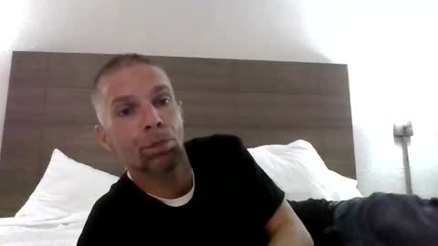 Snapshot of treeburner1 chatting on October 18, 2025, 5:14 pm TreeBurner1 online show from October 18, 2025, 5:14 pm