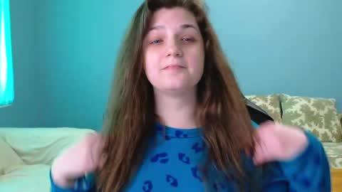 TreeJeanne online show from April 16, 2026, 10:34 pm