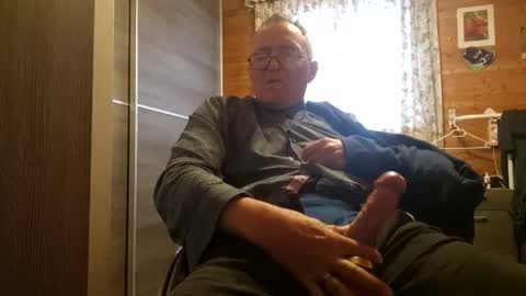 trekkertje12345 online show from April 13, 2026, 10:32 am