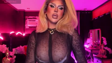 Jade online show from October 25, 2025, 6:57 pm