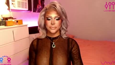 Jade online show from June 22, 2026, 3:19 am