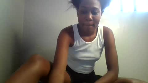 Snapshot of tresyamber chatting on August 2, 2026, 6:34 am tresyamber online show from August 2, 2026, 6:34 am