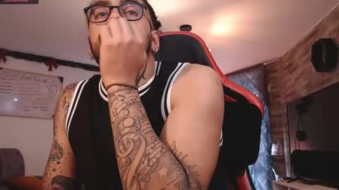 Snapshot of trevor_hilton_ chatting on January 12, 2025, 7:42 pm trevor online show from January 12, 2025, 7:42 pm