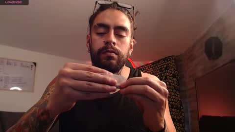 Snapshot of trevor_hilton_ chatting on February 11, 2025, 10:18 pm trevor online show from February 11, 2025, 10:18 pm