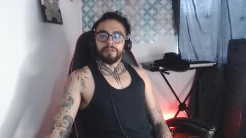 Snapshot of trevor_hilton_ chatting on October 27, 2025, 5:06 pm trevor online show from October 27, 2025, 5:06 pm