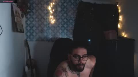 Snapshot of trevor_hilton_ chatting on November 9, 2025, 9:51 am trevor online show from November 9, 2025, 9:51 am