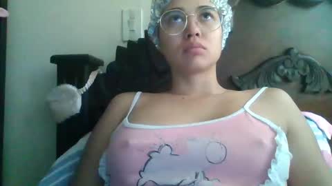triana_bell online show from December 14, 2024, 3:15 pm