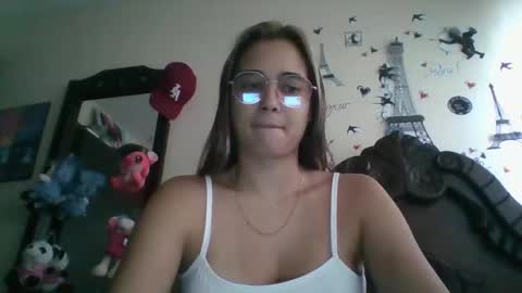 triana_bell online show from October 31, 2025, 3:24 pm