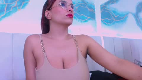 Snapshot of triana_crimson chatting on September 20, 2025, 9:05 pm triana_crimson online show from September 20, 2025, 9:05 pm