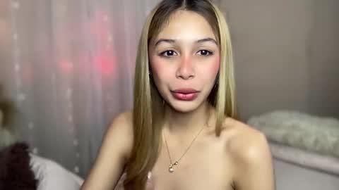 Triana online show from March 10, 2025, 9:07 pm