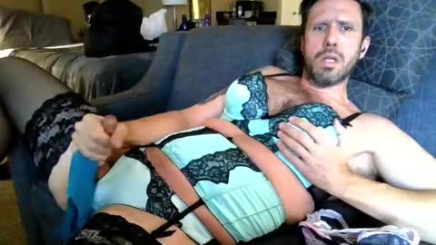 triciawu22 online show from January 3, 2025, 4:06 pm