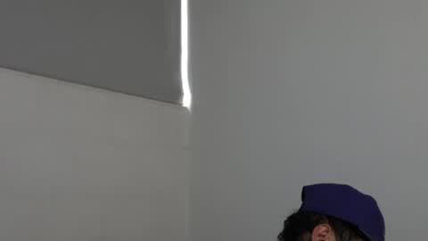 - trieone online show from December 9, 2024, 3:33 pm