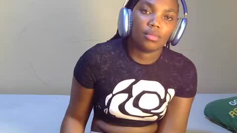 Snapshot of trina_z chatting on July 4, 2026, 6:58 pm trina_z online show from July 4, 2026, 6:58 pm
