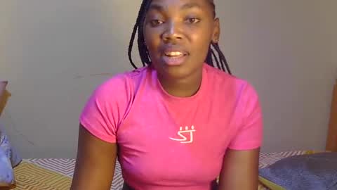 Snapshot of trina_z chatting on July 8, 2026, 10:42 am trina_z online show from July 8, 2026, 10:42 am