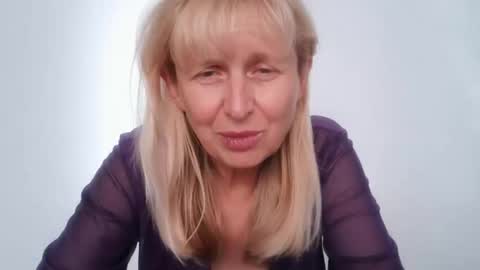 TrinaAdair online show from December 4, 2025, 10:35 am